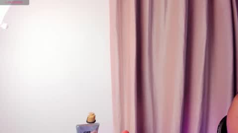 Thalia Rivera online show from 11/22/25, 02:10