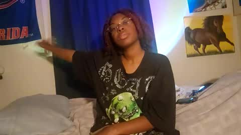 Snapshot of thaliagodiva chatting on 06/09/26, 02:45 thaliagodiva online show from 06/09/26, 02:45