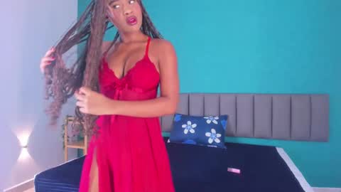 Snapshot of thaliaocean chatting on 09/14/25, 01:32 thaliaocean online show from 09/14/25, 01:32