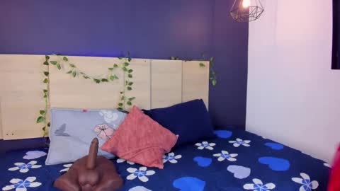 Snapshot of thaliaocean chatting on 10/20/25, 03:40 thaliaocean online show from 10/20/25, 03:40