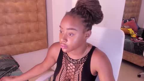 Snapshot of thaliaocean chatting on 10/21/25, 12:50 thaliaocean online show from 10/21/25, 12:50