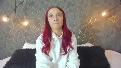 Snapshot of thalira_angels chatting on 05/27/26, 06:27 THALIRA ANGELS online show from 05/27/26, 06:27