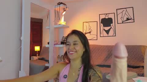 Snapshot of thamara_l11 chatting on 08/04/26, 02:15 Dany online show from 08/04/26, 02:15