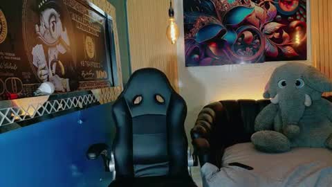 thamara_roberts online show from 07/18/26, 09:07