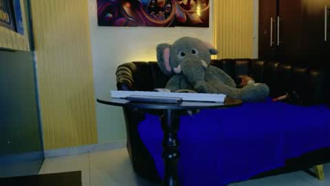 thamara_roberts online show from 07/24/26, 09:13