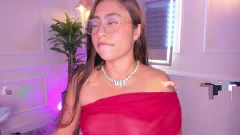 Snapshot of thamaragen_ chatting on 04/14/26, 08:37 tamara gen online show from 04/14/26, 08:37