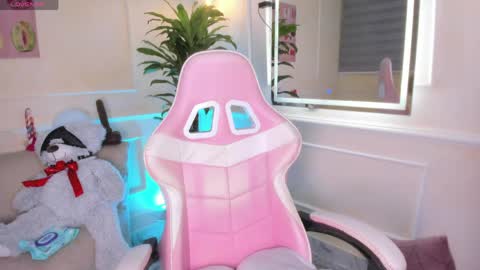 Snapshot of thamaragen_ chatting on 05/15/26, 11:01 tamara gen online show from 05/15/26, 11:01
