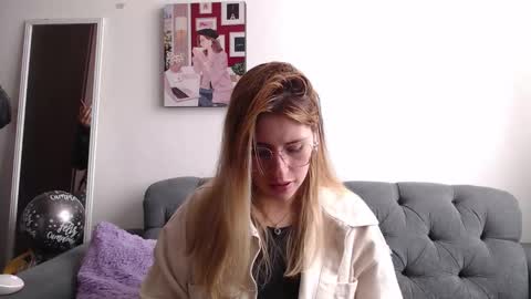 Snapshot of thamarajane1 chatting on 01/16/26, 07:07 online show from 01/16/26, 07:07
