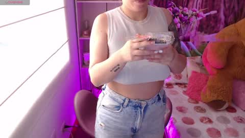Snapshot of thamarajane1 chatting on 04/06/26, 07:15 online show from 04/06/26, 07:15