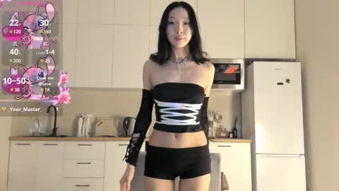 thanos_world1321002 online show from 02/21/25, 09:43