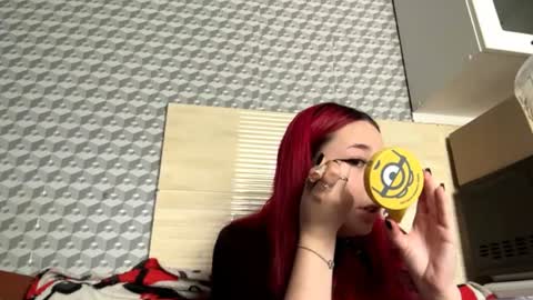 Snapshot of thaosoder chatting on 07/17/26, 10:44 Sara online show from 07/17/26, 10:44
