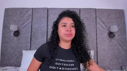 Snapshot of thara_webstter chatting on 01/05/26, 05:27 thara webstter online show from 01/05/26, 05:27