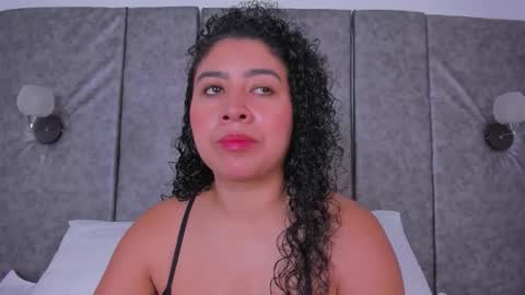 Snapshot of thara_webstter chatting on 02/21/26, 11:44 thara webstter online show from 02/21/26, 11:44