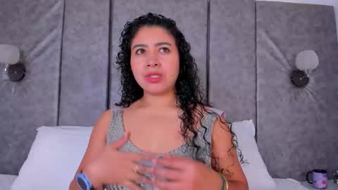 Snapshot of thara_webstter chatting on 03/19/26, 11:14 thara webstter online show from 03/19/26, 11:14