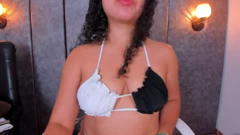 Snapshot of thara_webstter chatting on 04/15/26, 12:01 thara webstter online show from 04/15/26, 12:01