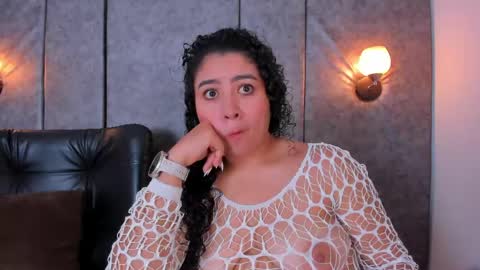 Snapshot of thara_webstter chatting on 04/17/26, 11:46 thara webstter online show from 04/17/26, 11:46