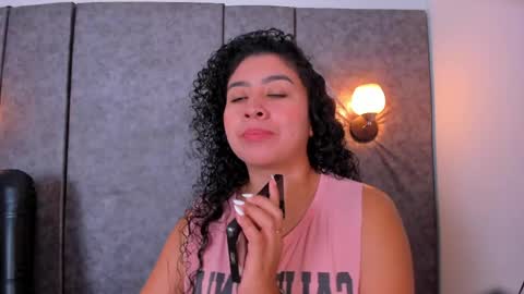 Snapshot of thara_webstter chatting on 04/23/26, 12:29 thara webstter online show from 04/23/26, 12:29