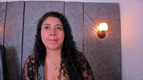 Snapshot of thara_webstter chatting on 04/25/26, 01:41 thara webstter online show from 04/25/26, 01:41