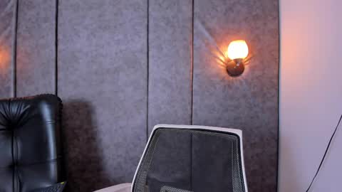 Snapshot of thara_webstter chatting on 05/01/26, 11:37 thara webstter online show from 05/01/26, 11:37