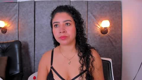 Snapshot of thara_webstter chatting on 05/16/26, 11:42 thara webstter online show from 05/16/26, 11:42