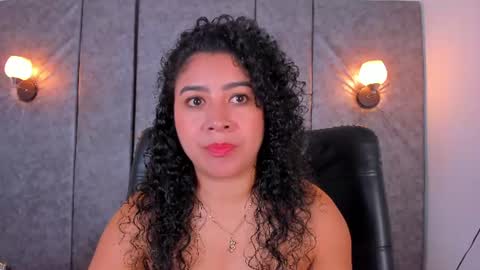 Snapshot of thara_webstter chatting on 06/13/26, 11:52 thara webstter online show from 06/13/26, 11:52