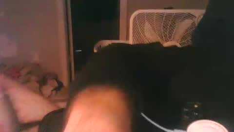 Snapshot of thatdadbod89 chatting on 10/29/25, 07:04 thatdadbod89 online show from 10/29/25, 07:04