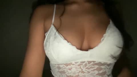 Snapshot of thatgirlmelanie chatting on 09/10/25, 04:23 Melanie online show from 09/10/25, 04:23