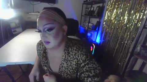 thatoneboyfromb4 online show from 02/07/25, 10:19