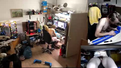 Snapshot of the0archon chatting on 11/08/25, 09:02 Michal online show from 11/08/25, 09:02