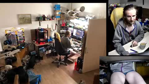 Snapshot of the0archon chatting on 11/09/25, 09:07 Michal online show from 11/09/25, 09:07