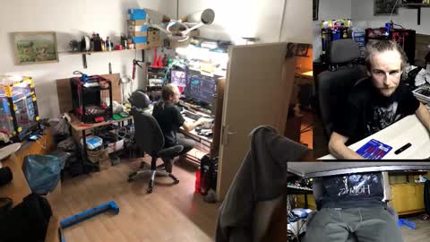 Snapshot of the0archon chatting on 11/11/25, 04:18 Michal online show from 11/11/25, 04:18