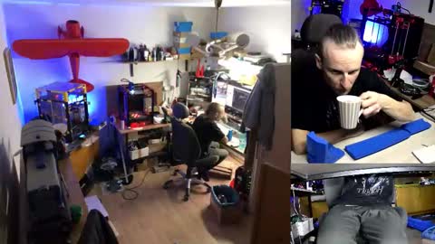 Snapshot of the0archon chatting on 11/21/25, 06:28 Michal online show from 11/21/25, 06:28