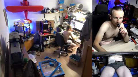 Snapshot of the0archon chatting on 11/22/25, 06:18 Michal online show from 11/22/25, 06:18