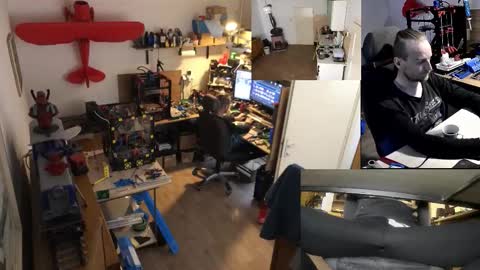 Snapshot of the0archon chatting on 11/29/25, 01:14 Michal online show from 11/29/25, 01:14