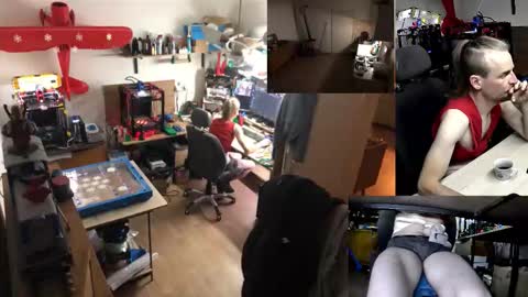 Snapshot of the0archon chatting on 12/04/25, 06:49 Michal online show from 12/04/25, 06:49