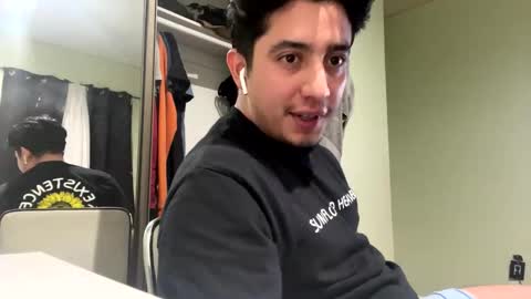 Snapshot of the1berto chatting on 11/17/25, 06:30 the1berto online show from 11/17/25, 06:30