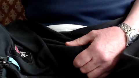 Snapshot of the1pocketrocket chatting on 12/08/24, 01:03 the1pocketrocket online show from 12/08/24, 01:03