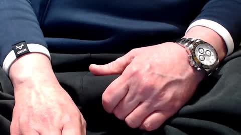 Snapshot of the1pocketrocket chatting on 12/23/24, 10:12 the1pocketrocket online show from 12/23/24, 10:12