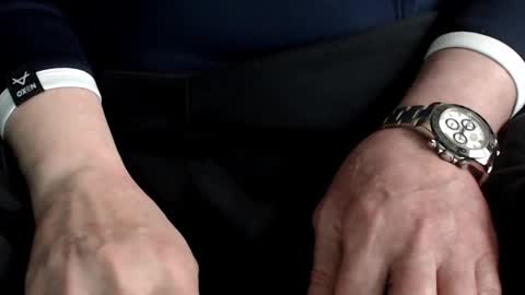 Snapshot of the1pocketrocket chatting on 12/28/24, 02:42 the1pocketrocket online show from 12/28/24, 02:42