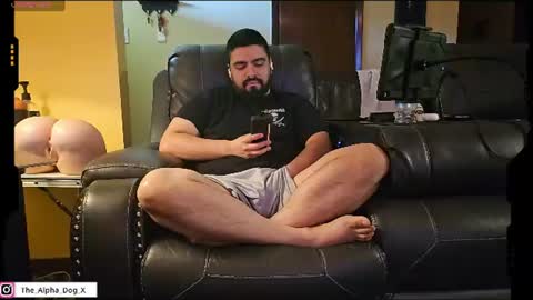 Snapshot of the_alpha_dog_xxx chatting on 06/10/26, 05:12 the_alpha_dog_xxx online show from 06/10/26, 05:12