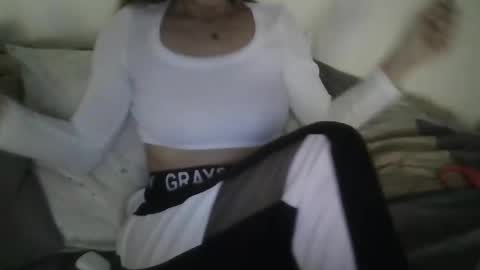 the crazy travellers online show from 11/15/25, 07:49