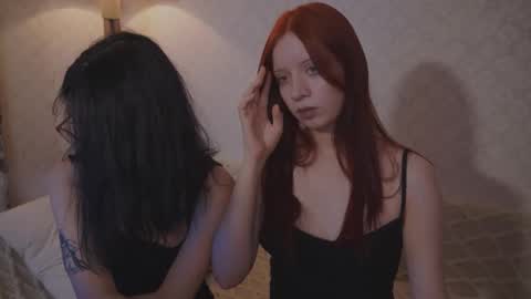 EllaLyn online show from 09/09/25, 07:57