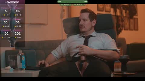 Snapshot of the_dilf chatting on 01/15/26, 06:33 The DILF - online show from 01/15/26, 06:33