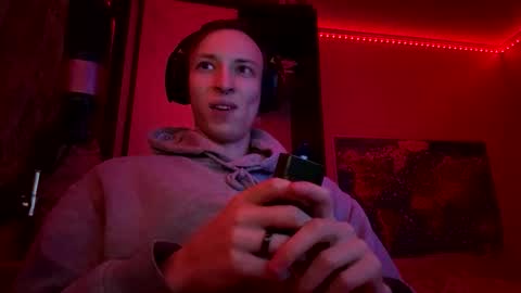 Snapshot of the_ginger_glows chatting on 11/09/25, 05:22 the_ginger_glows online show from 11/09/25, 05:22