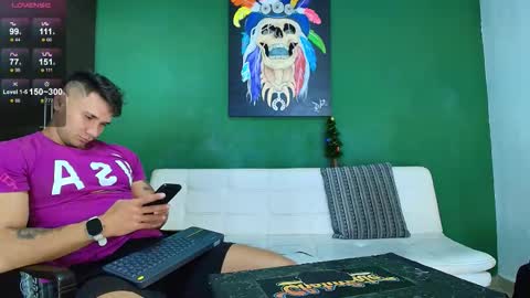 SCOTT  THEO  KAMERON  GENDERSON online show from 12/16/25, 08:14