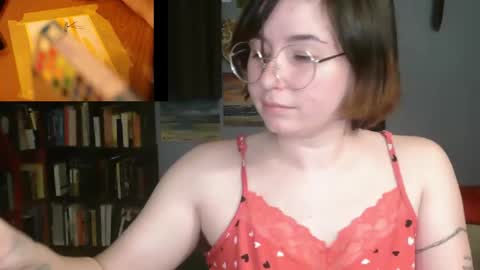 Snapshot of the_happy_space chatting on 01/10/26, 01:40 MATERNITY LEAVE online show from 01/10/26, 01:40