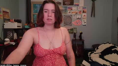 Snapshot of the_happy_space chatting on 05/21/26, 12:17 MATERNITY LEAVE online show from 05/21/26, 12:17
