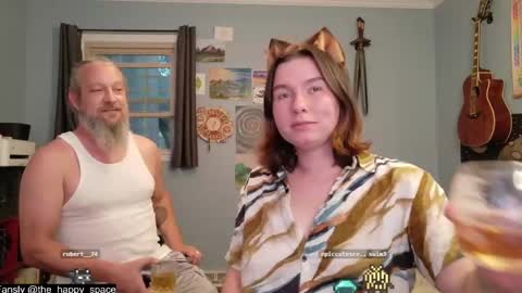 Snapshot of the_happy_space chatting on 06/08/26, 12:14 MATERNITY LEAVE online show from 06/08/26, 12:14