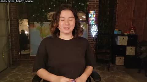 Snapshot of the_happy_space chatting on 07/19/26, 12:14 MATERNITY LEAVE online show from 07/19/26, 12:14