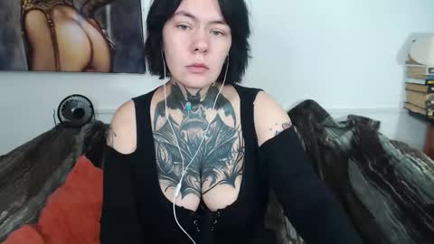 the_ice_woman online show from 09/12/25, 12:55